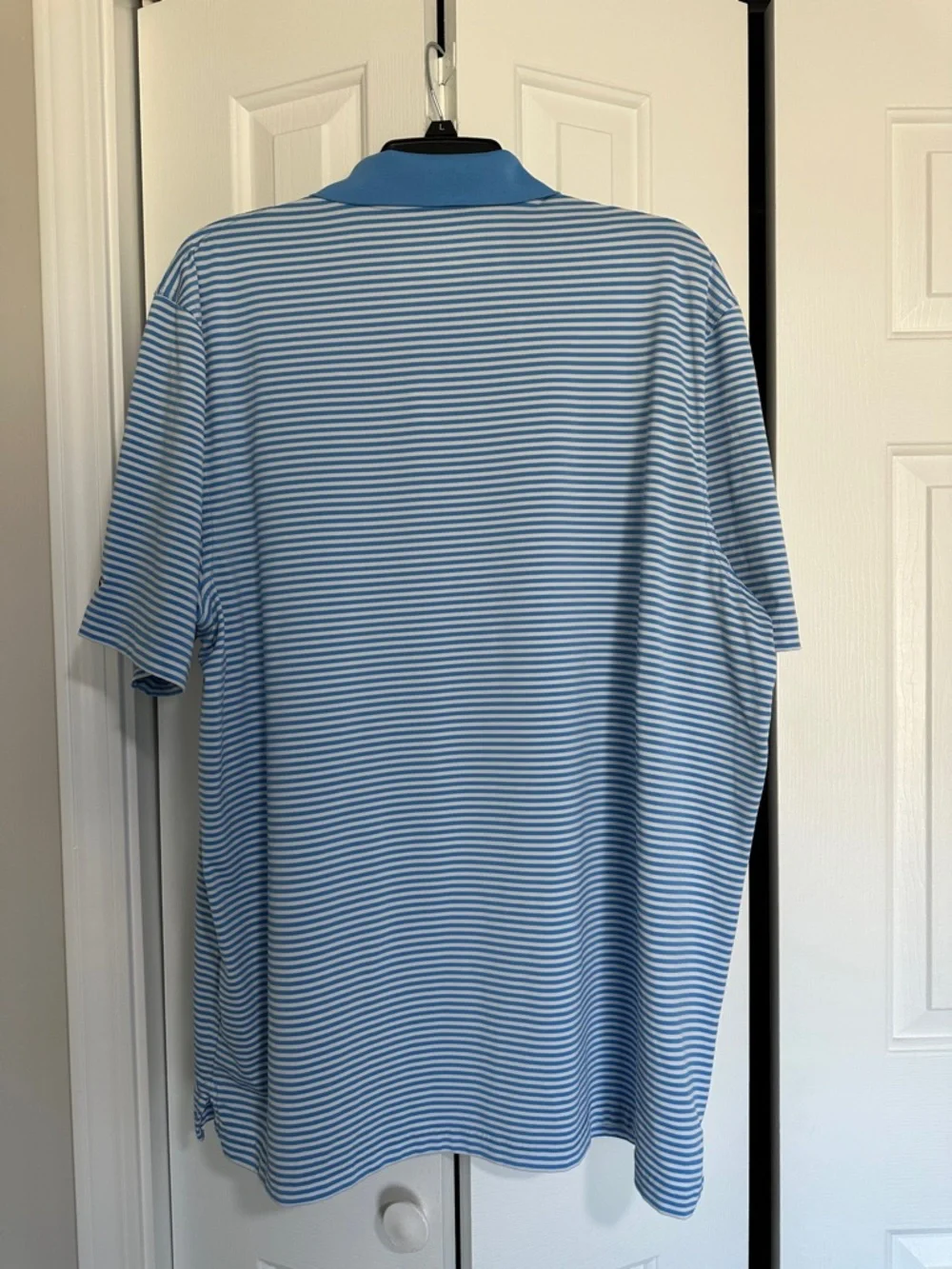 Vineyard Vines Men’s Light Blue & White Striped Polo with team patch - Picture 5 of 5